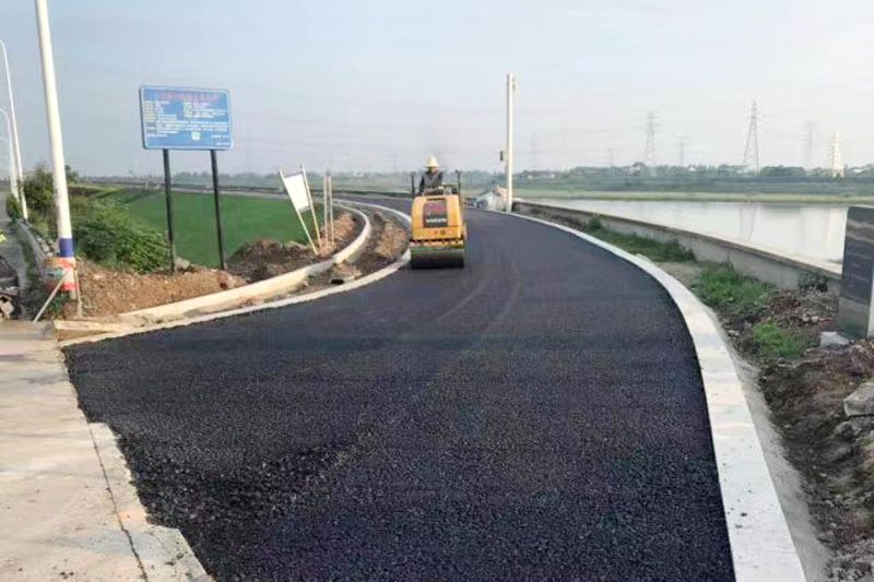 Dike top road renovation project